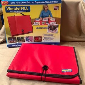 WonderFILE Portable workstation. New. Red.